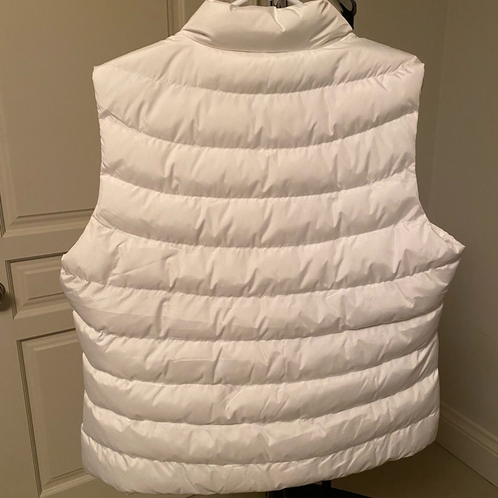 Gap Vest - Picture 2 of 3
